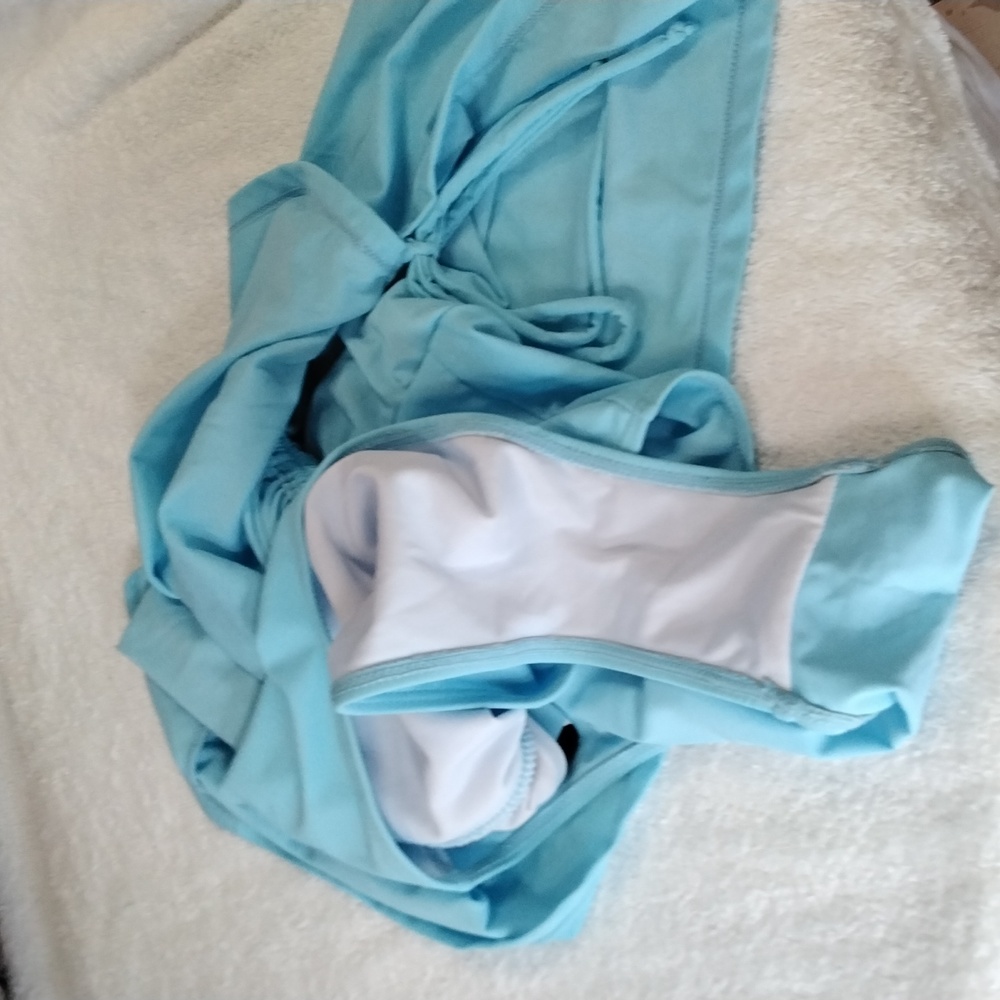 Two-piece swim skirt - Picture 4 of 7